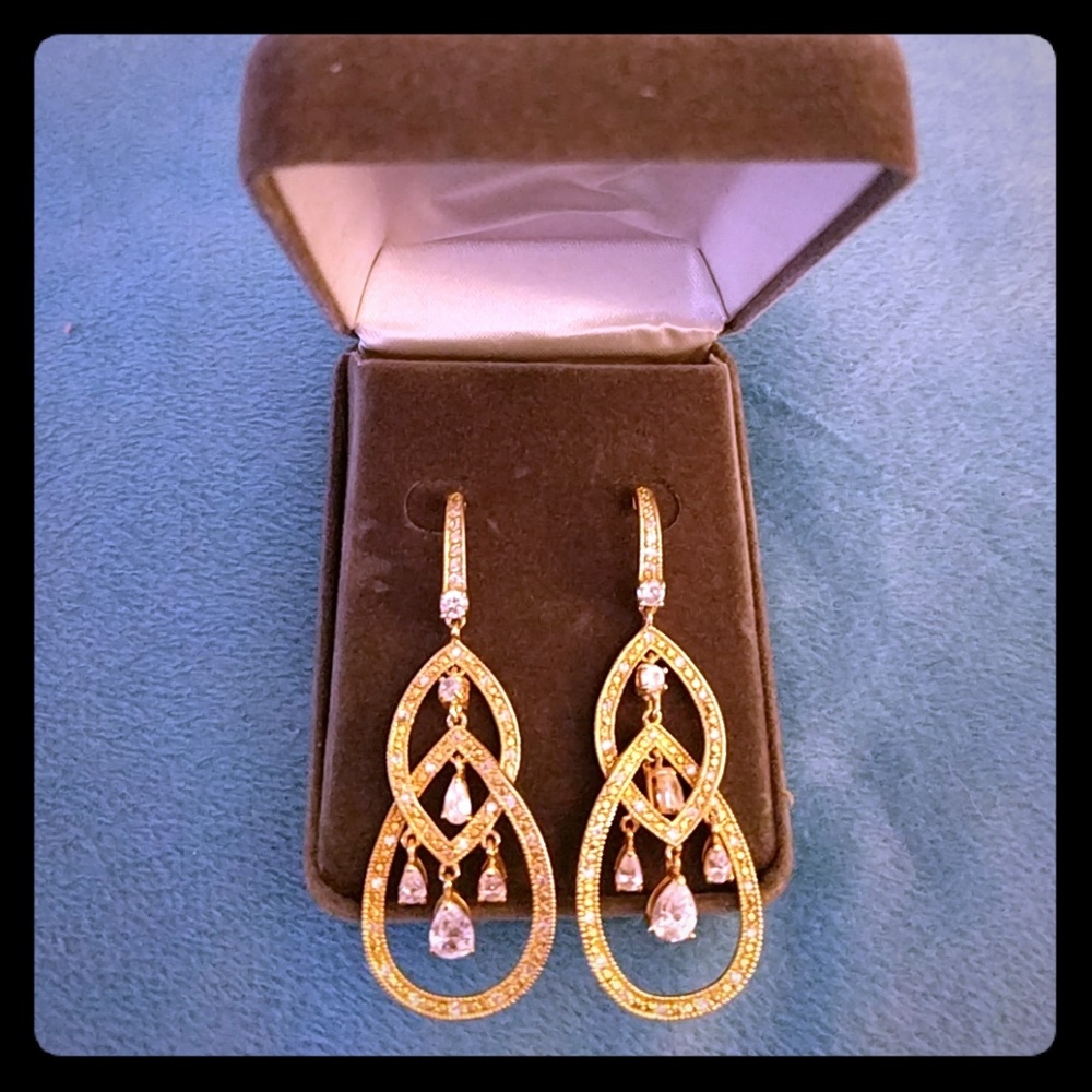 Drop earrings